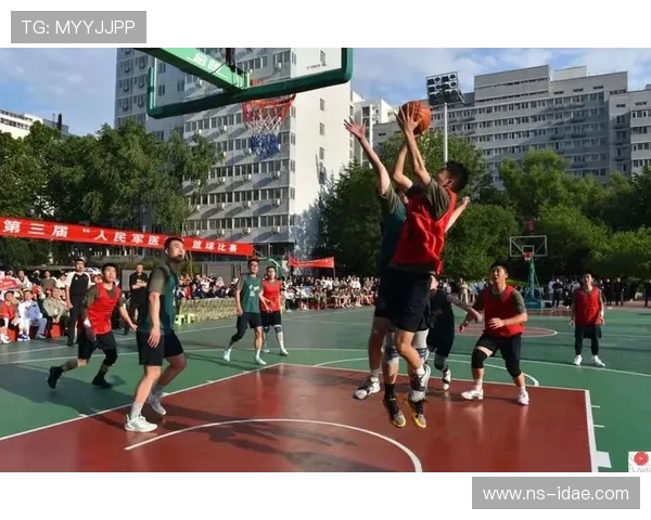 篮球点燃青春激情凝聚团队力量见证拼搏与荣耀时刻