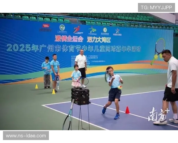 广州网球队在世界锦标赛中的团队协作展现出色值得赞赏