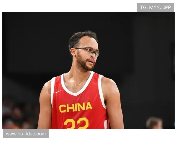 围绕篮球明星成长历程与荣耀时刻的深度人物特写解析全面呈现职业巅峰与挑战