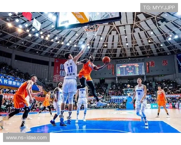 2017年CBA季后赛北京队与福建队激战回顾与精彩瞬间分析