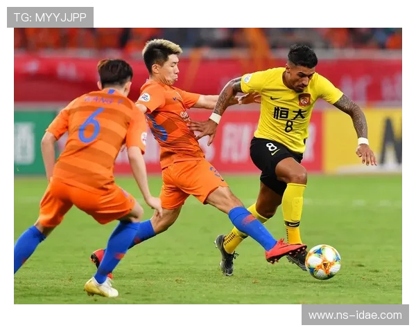 亚冠激战鲁能迎战鹿岛鹿角双方全力争夺小组出线权